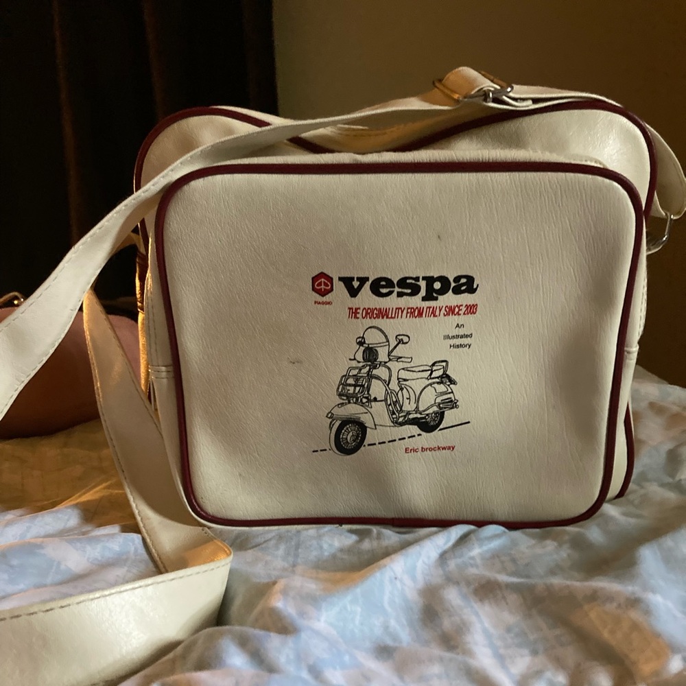 VTG Retro Piaggio Eric Brockway Design VESPA Scooter /Airline Bag.